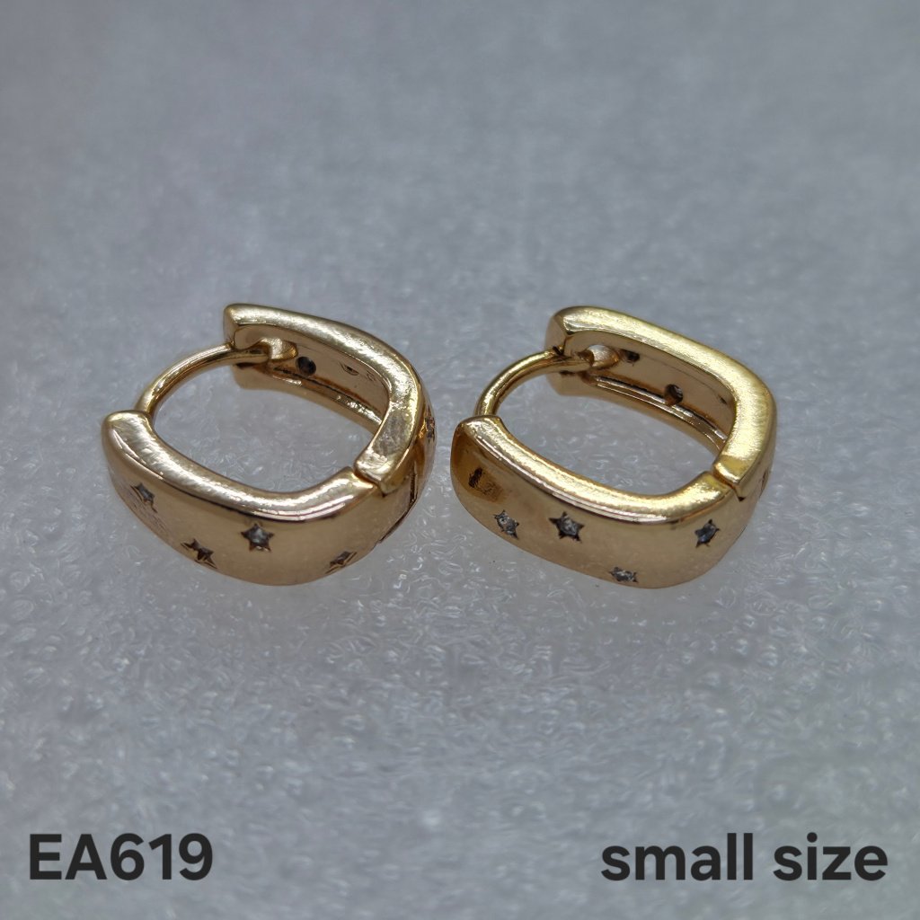 English Gold Earrings